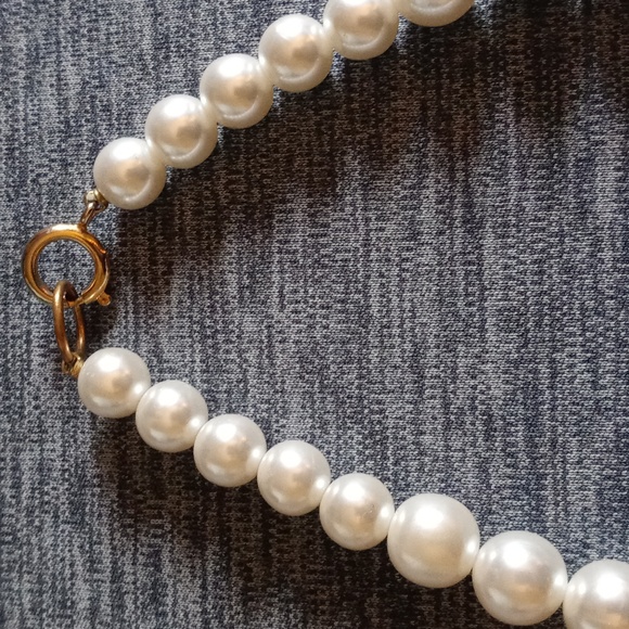 Vintage Faux Pearl Choker - Picture 3 of 4